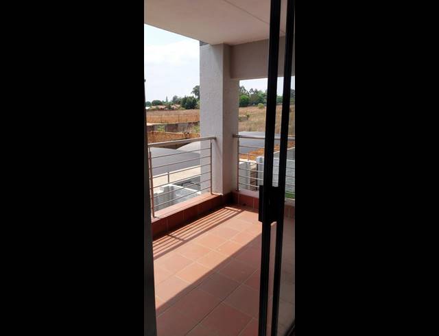 2 BEDROOM PROPERTY TO RENT IN POMONA